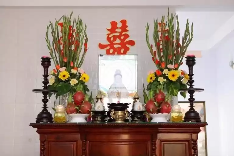 thiết kế phòng thờ