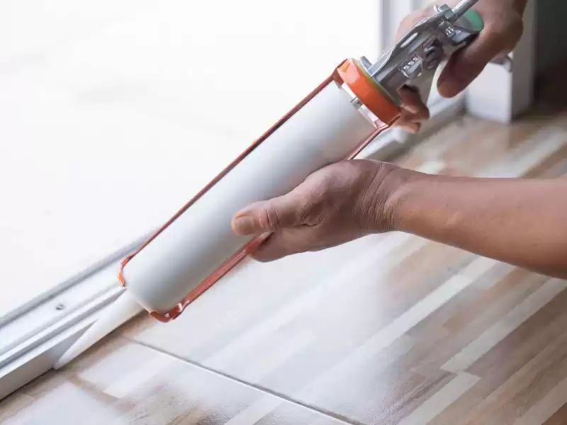 Đặc điểm kỹ thuật của keo silicon dán kính