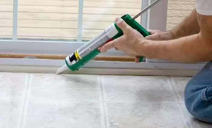 Hướng Dẫn Thi Công Keo Chà Ron Hồ Bơi Đúng Kỹ Thuật